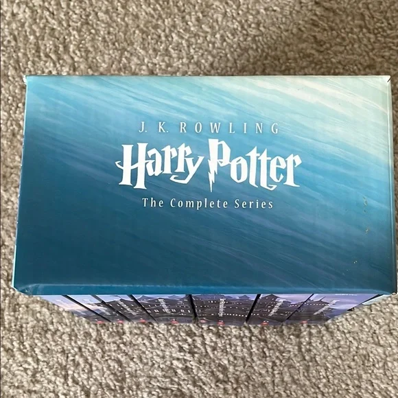 Scholastic Harry Potter Box Set - Picture 2 of 3